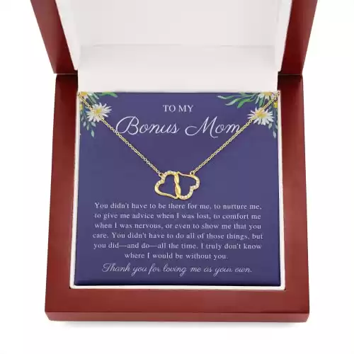 Bonus Mom Necklace – 10K Gold & Diamonds